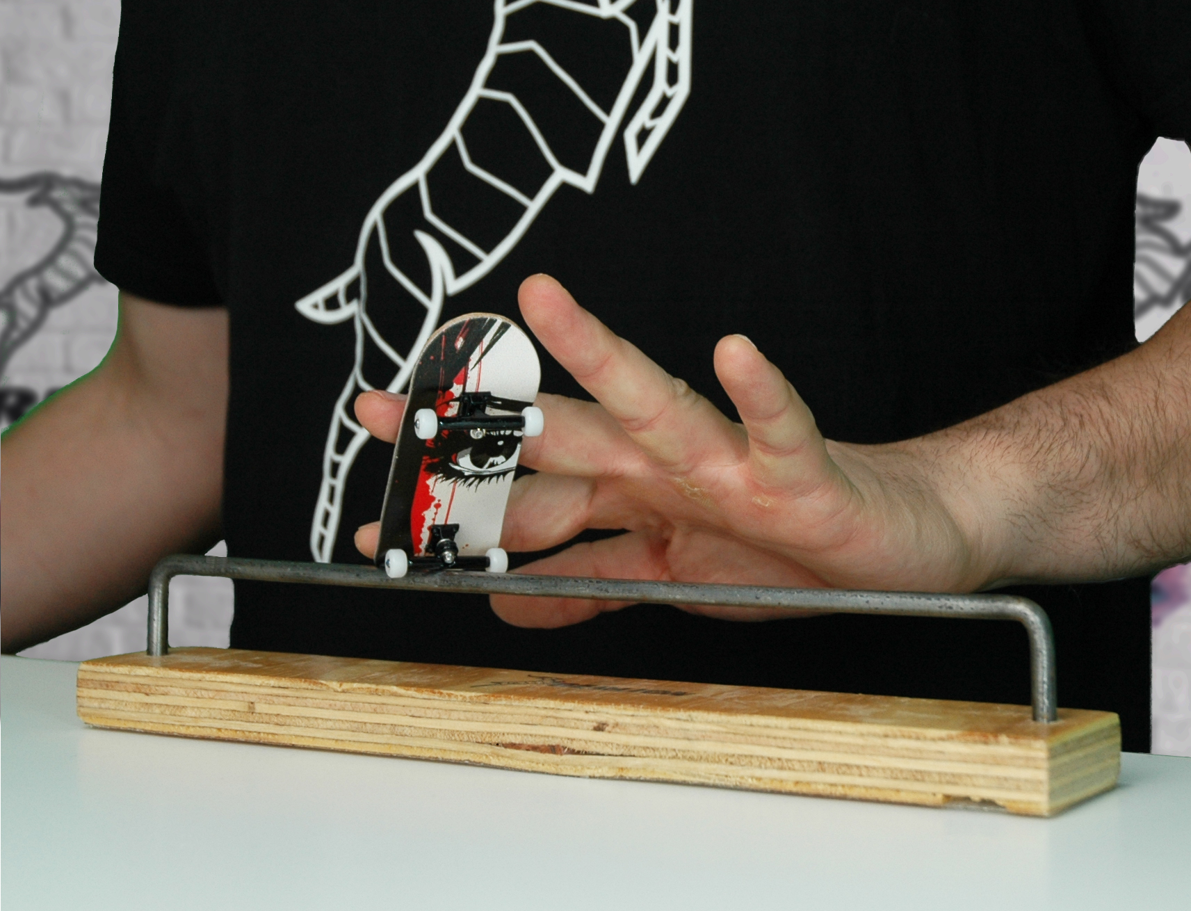 Fingerboard de madera berlion en barandilla