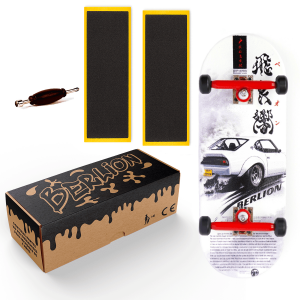 Fingerboard profesional Berlion con diseño de coche japonés derrapando y detalles en kanji