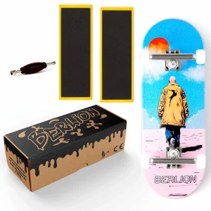 Fingerboard profesional Berlion 34mm con diseño de chaqueta amarilla, ejes CNC blancos y grip tape 2.0.