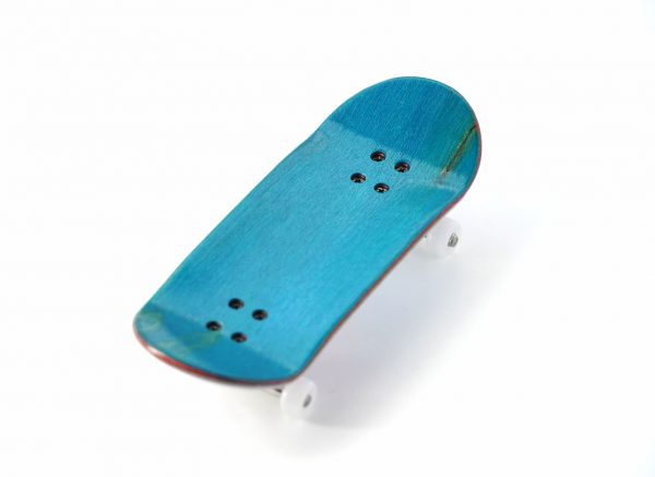 fingerskate de madera laminas de colores