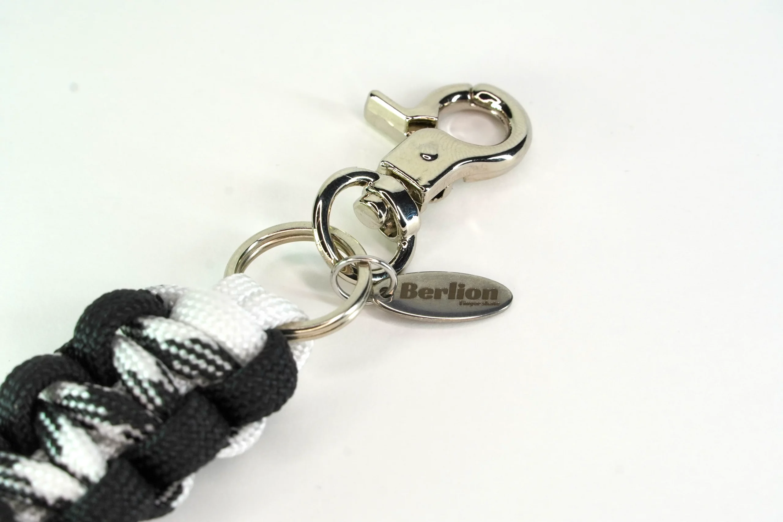 Llavero Porta Fingerboard Profesional hecho a mano - Imagen 3